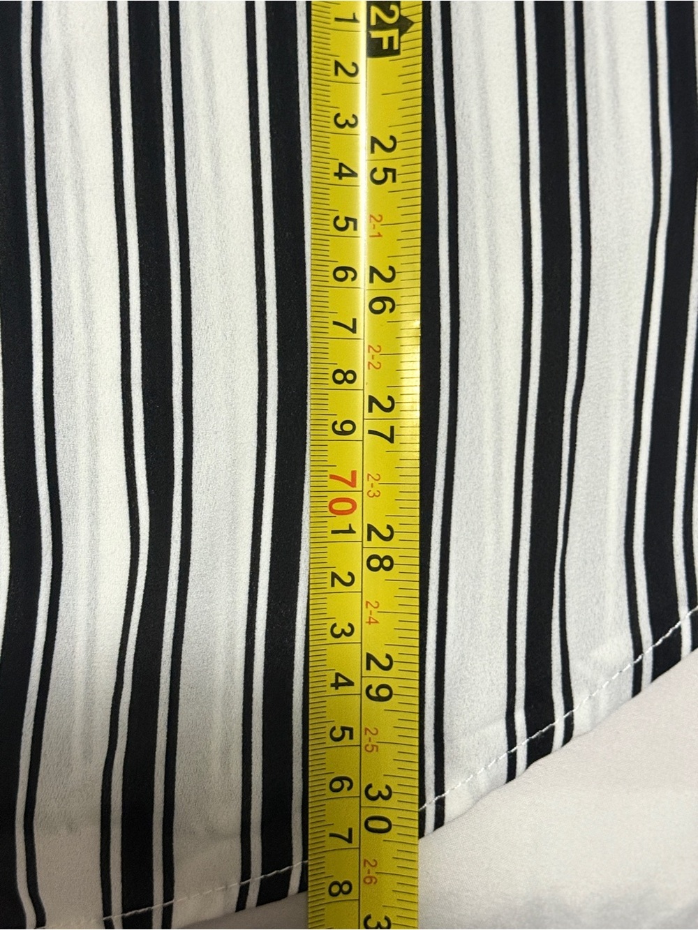 Torrid Blouse 3 Black White Striped Popover V Neck Roll Tab Sleeve Pockets - Picture 5 of 7